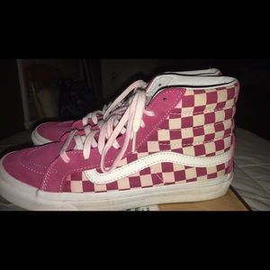 High top checkered vans
